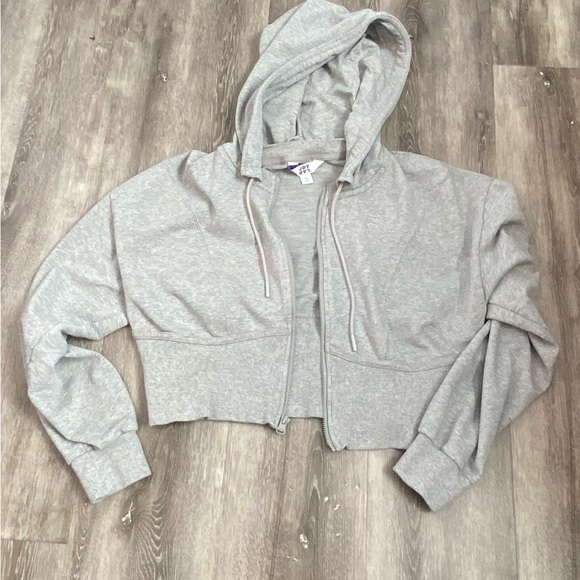 JoyLab Gray Cropped Hoodie - Picture 1 of 5